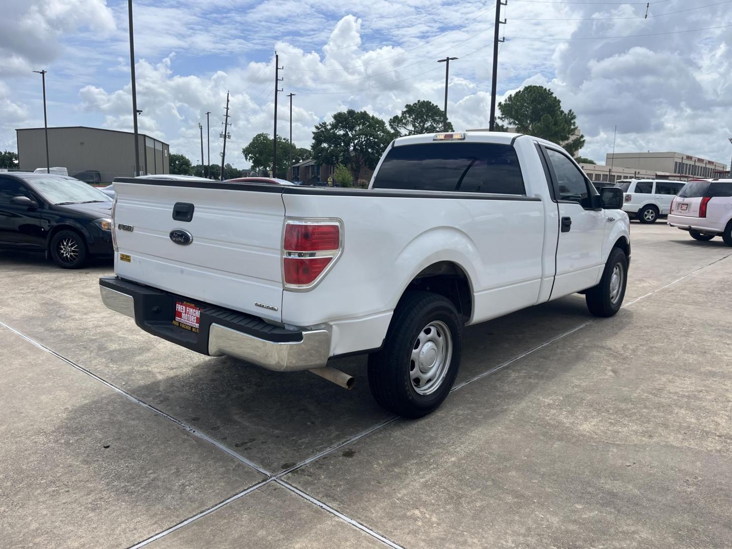 2013 white /Gray Ford F-150 XLT 8-ft. Bed 2WD (1FTMF1CM4DK) with an 3.7L V6 DOHC 24V engine, 6-Speed Automatic transmission, located at 14700 Tomball Parkway 249, Houston, TX, 77086, (281) 444-2200, 29.928619, -95.504074 - Photo#6