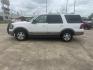 2003 white /Tan Ford Expedition Eddie Bauer 5.4L 2WD (1FMFU17L23L) with an 5.4L V8 SOHC 16V engine, 4-Speed Automatic Overdrive transmission, located at 14700 Tomball Parkway 249, Houston, TX, 77086, (281) 444-2200, 29.928619, -95.504074 - Photo#3