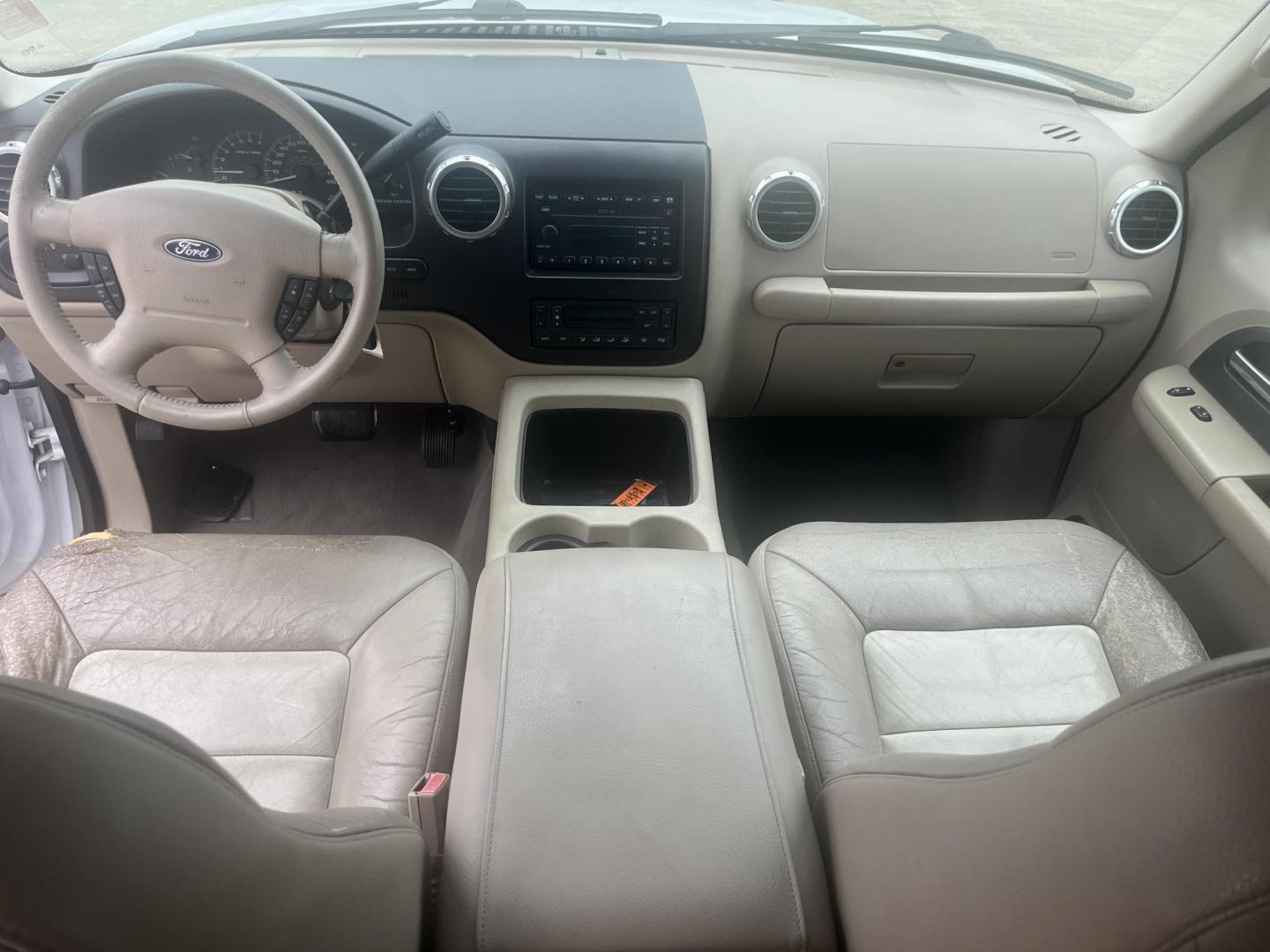 2003 white /Tan Ford Expedition Eddie Bauer 5.4L 2WD (1FMFU17L23L) with an 5.4L V8 SOHC 16V engine, 4-Speed Automatic Overdrive transmission, located at 14700 Tomball Parkway 249, Houston, TX, 77086, (281) 444-2200, 29.928619, -95.504074 - Photo#10