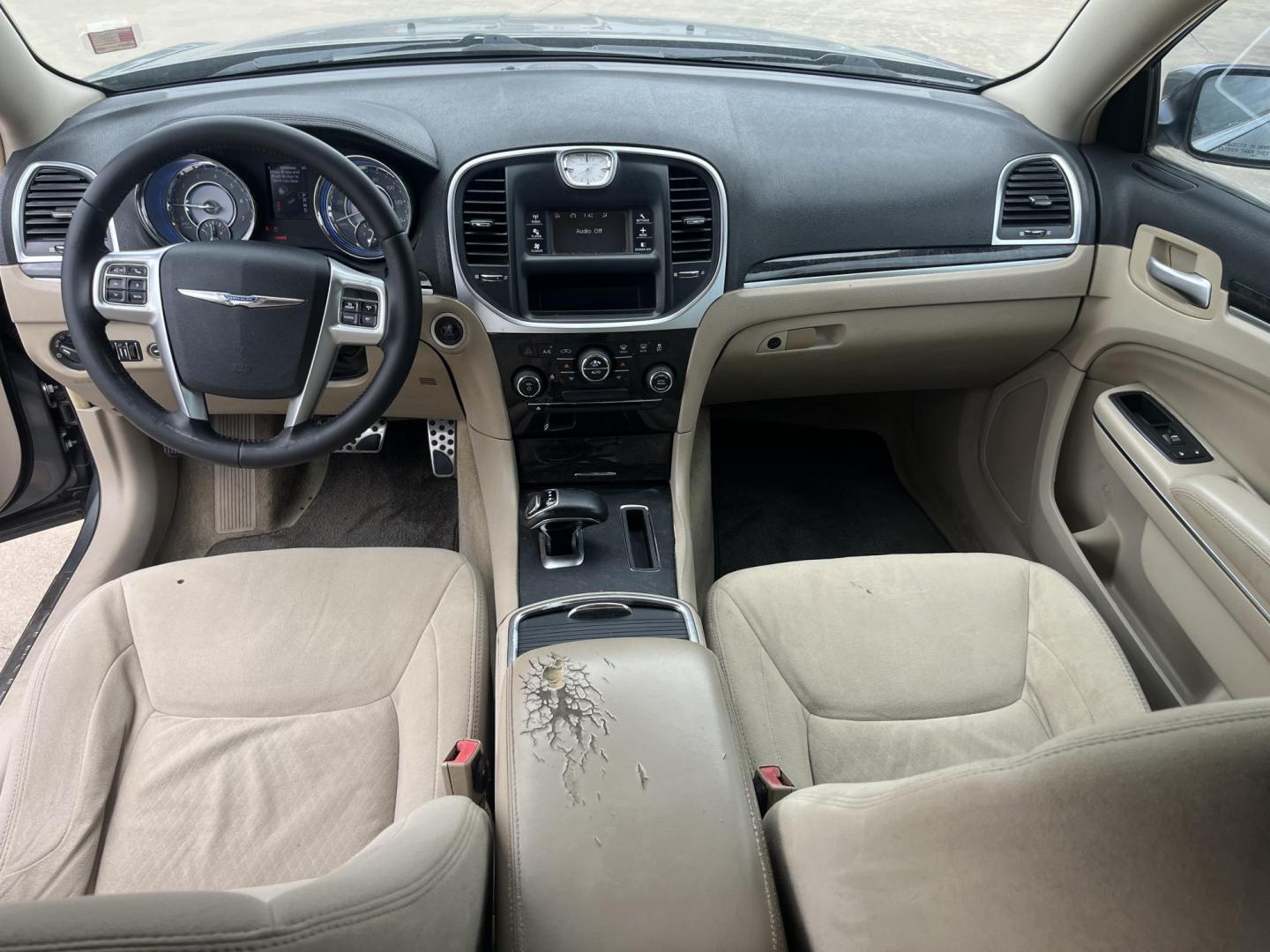 2012 GRAY /Tan Chrysler 300 Base (2C3CCAAG6CH) with an 3.6L V6 SOHC 24V engine, 5-Speed Automatic transmission, located at 14700 Tomball Parkway 249, Houston, TX, 77086, (281) 444-2200, 29.928619, -95.504074 - Photo#10