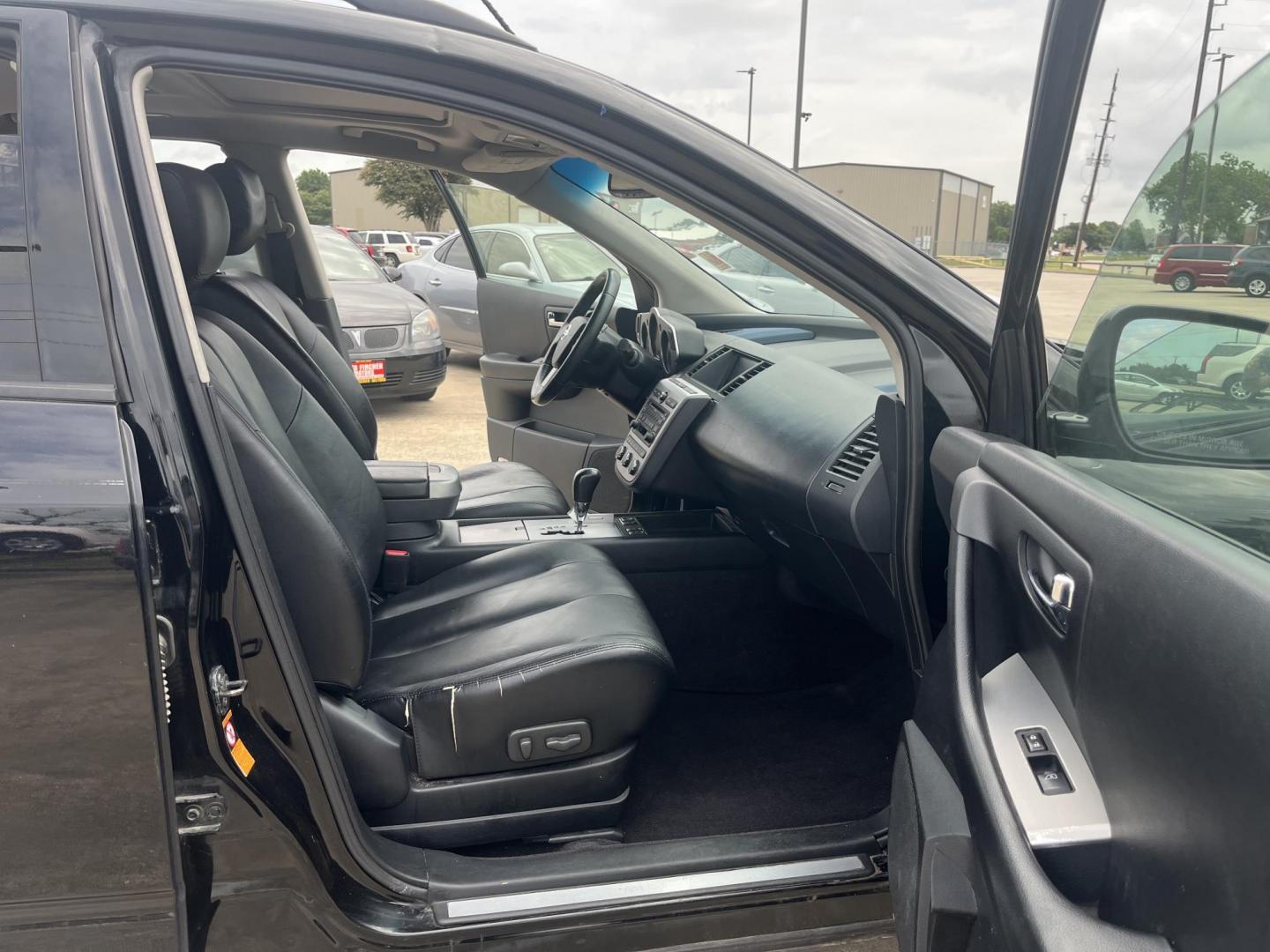 2007 black /Black Nissan Murano S 2WD (JN8AZ08T97W) with an 3.5L V6 DOHC 24V engine, Automatic CVT Overdrive transmission, located at 14700 Tomball Parkway 249, Houston, TX, 77086, (281) 444-2200, 29.928619, -95.504074 - Photo#11
