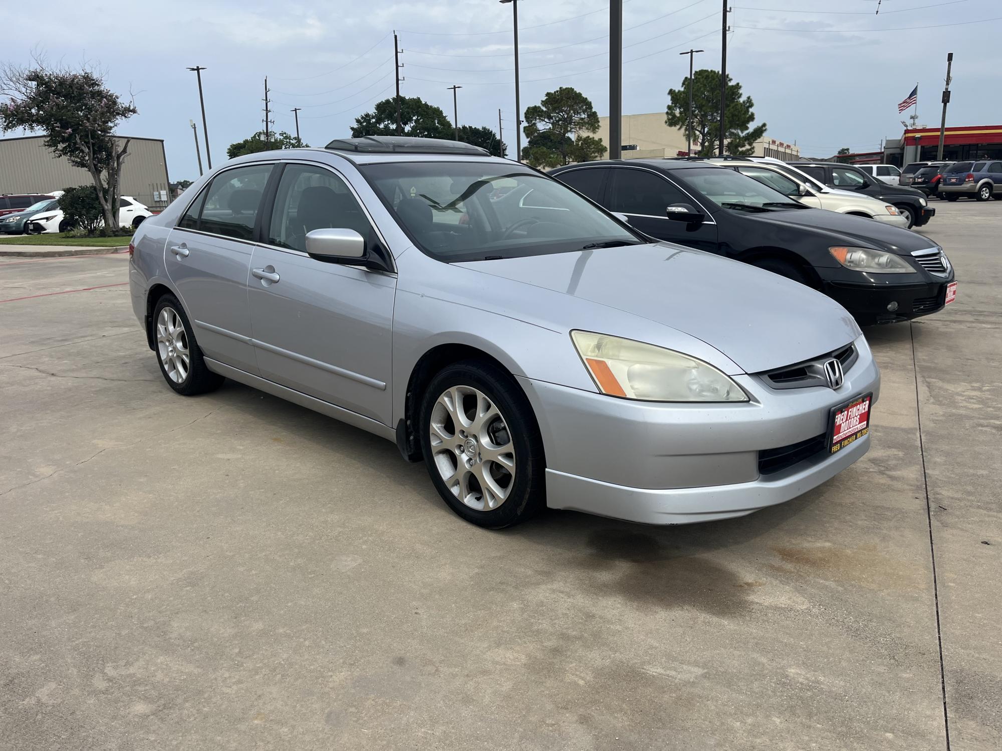 photo of 2004 Honda Accord EX V-6 Sedan AT with Navigation System and XM Radi