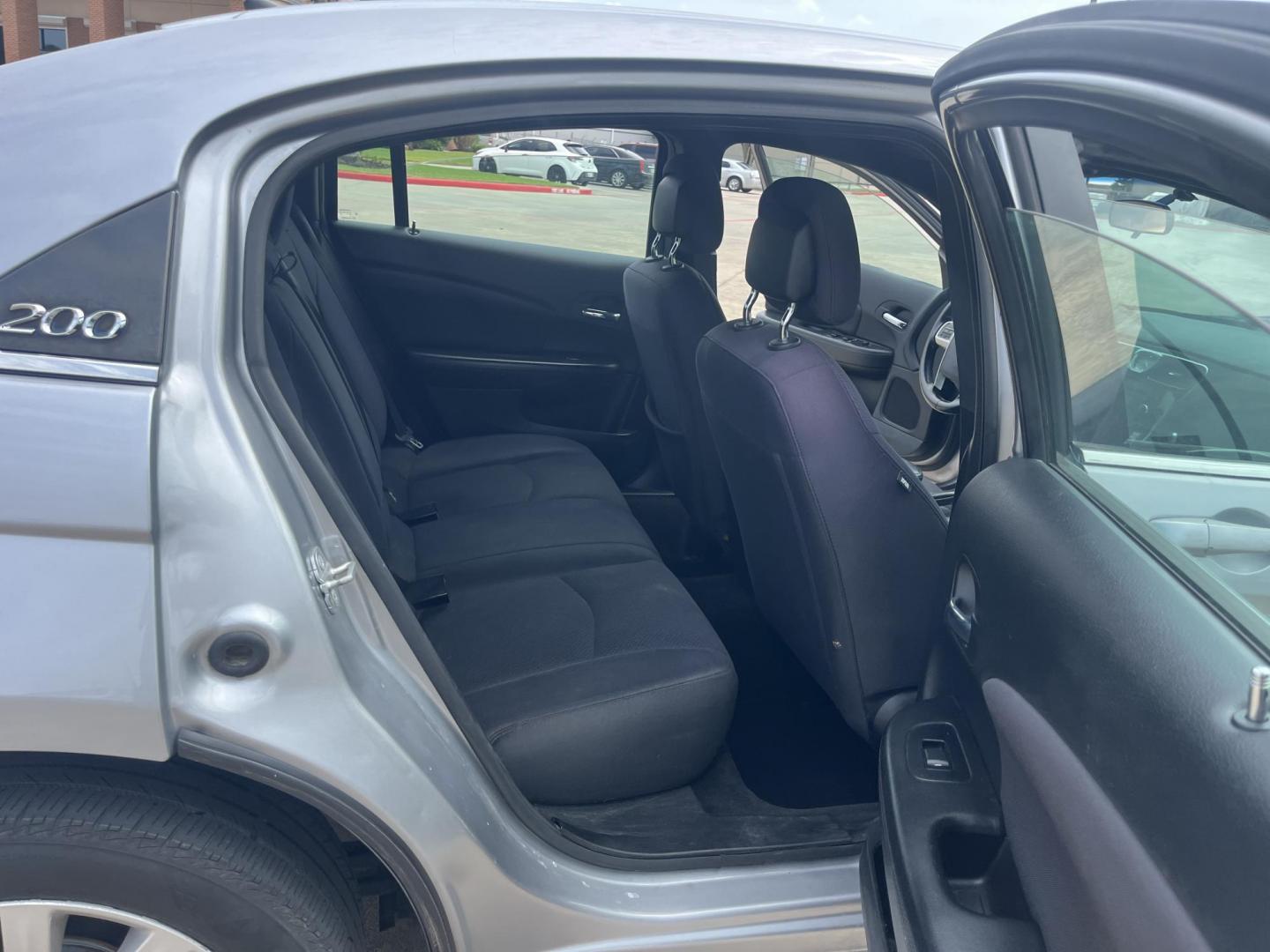 2014 GRAY Chrysler 200 Touring (1C3CCBBG2EN) with an 3.6L V6 DOHC 24V FFV engine, 6-Speed Automatic transmission, located at 14700 Tomball Parkway 249, Houston, TX, 77086, (281) 444-2200, 29.928619, -95.504074 - Photo#12