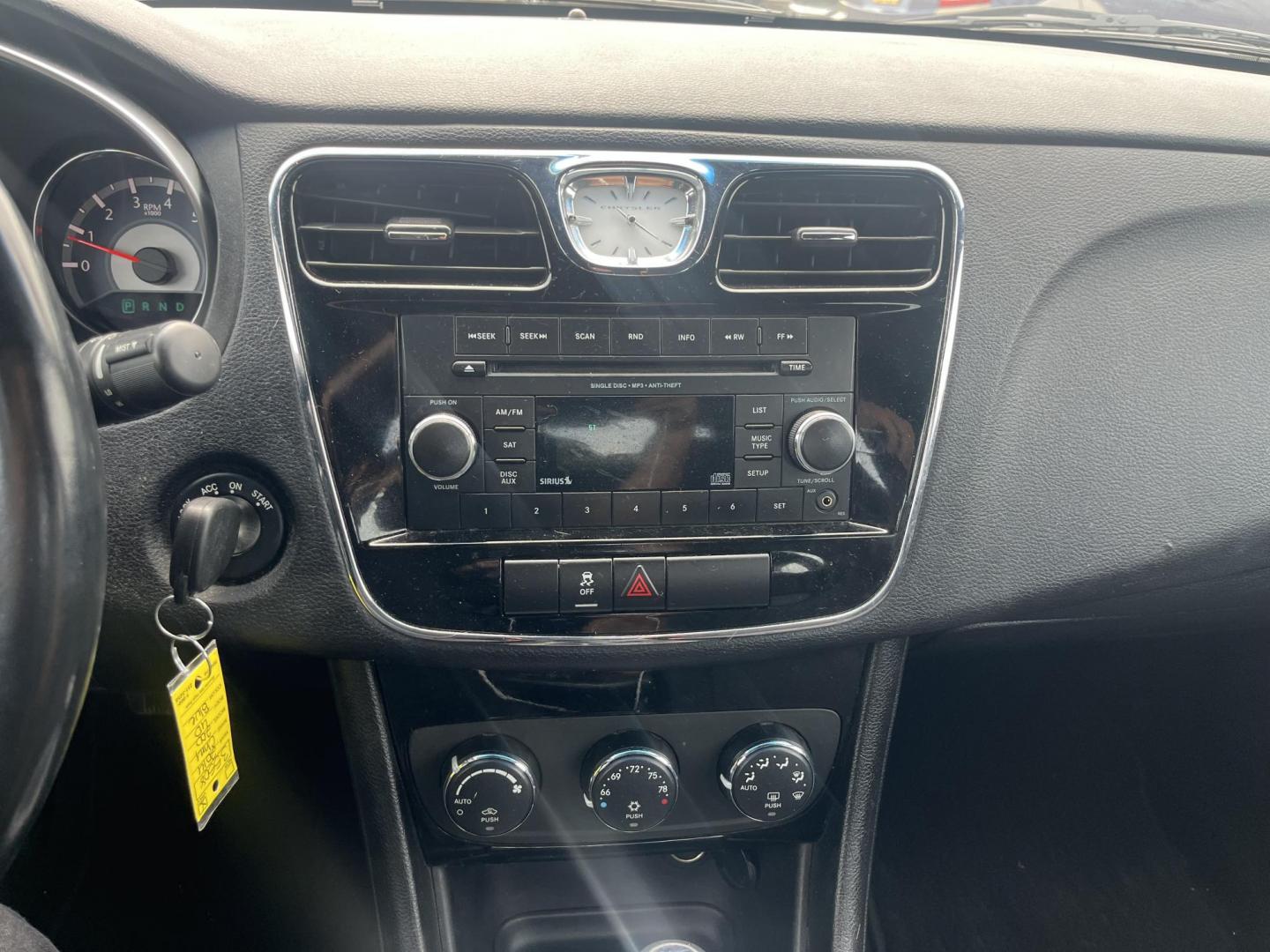 2014 GRAY Chrysler 200 Touring (1C3CCBBG2EN) with an 3.6L V6 DOHC 24V FFV engine, 6-Speed Automatic transmission, located at 14700 Tomball Parkway 249, Houston, TX, 77086, (281) 444-2200, 29.928619, -95.504074 - Photo#14