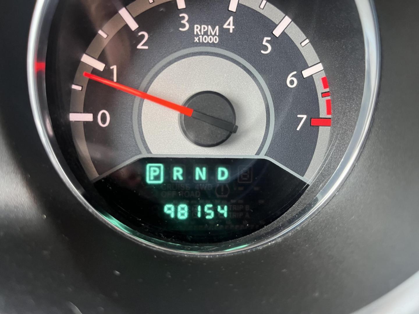 2014 GRAY Chrysler 200 Touring (1C3CCBBG2EN) with an 3.6L V6 DOHC 24V FFV engine, 6-Speed Automatic transmission, located at 14700 Tomball Parkway 249, Houston, TX, 77086, (281) 444-2200, 29.928619, -95.504074 - Photo#16