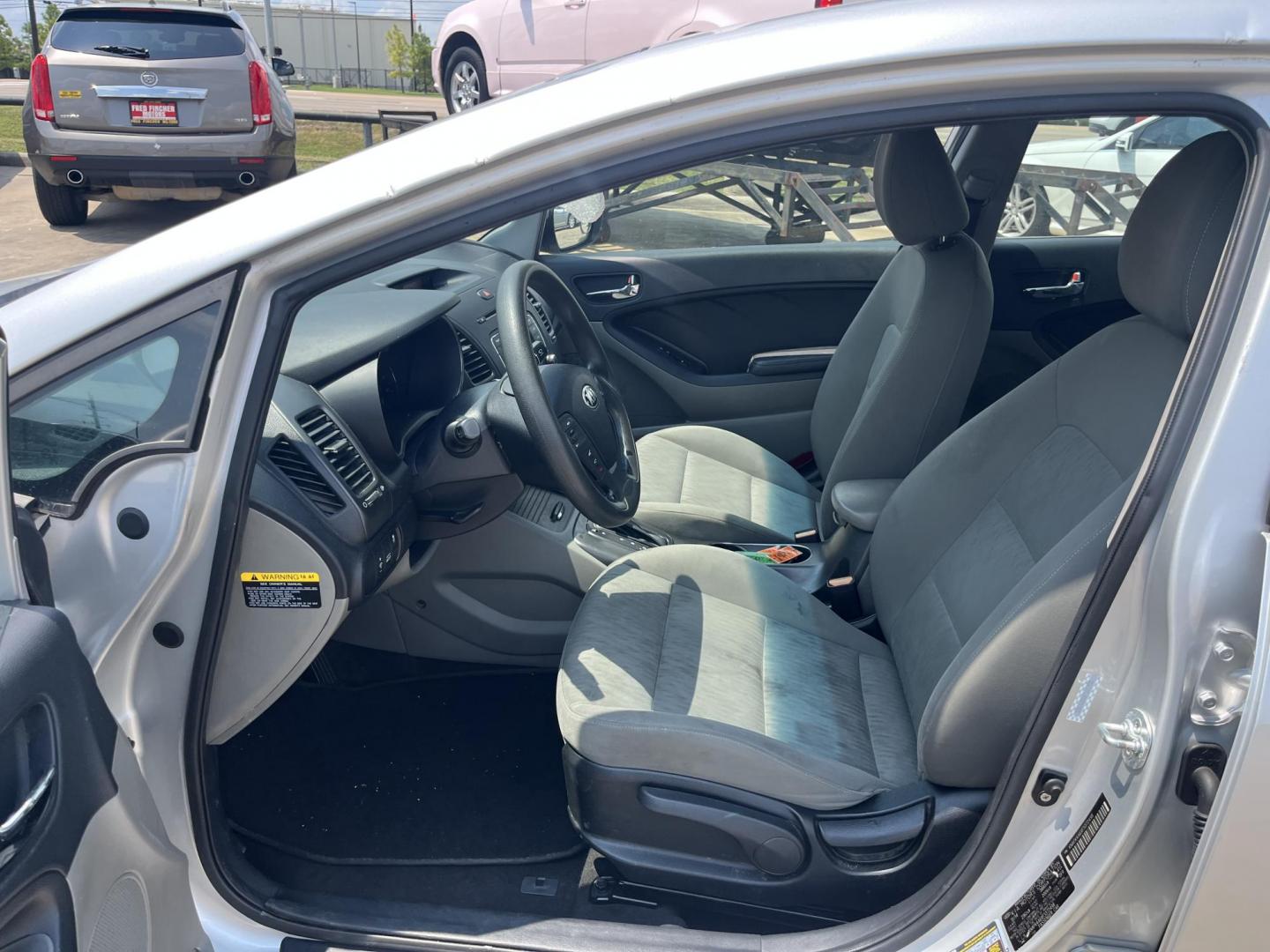 2015 silver /Black Kia Forte LX (KNAFK4A6XF5) with an 1.8L L4 DOHC 16V engine, Auto transmission, located at 14700 Tomball Parkway 249, Houston, TX, 77086, (281) 444-2200, 29.928619, -95.504074 - Photo#7