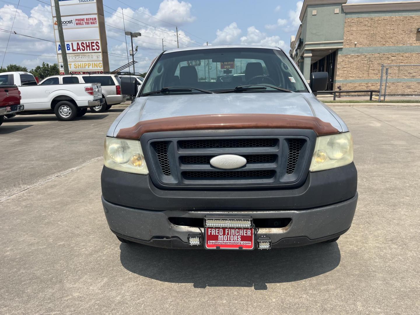 2006 silver Ford F-150 STX 2WD (1FTRF12256N) with an 4.2L V6 OHV 12V engine, located at 14700 Tomball Parkway 249, Houston, TX, 77086, (281) 444-2200, 29.928619, -95.504074 - Photo#1