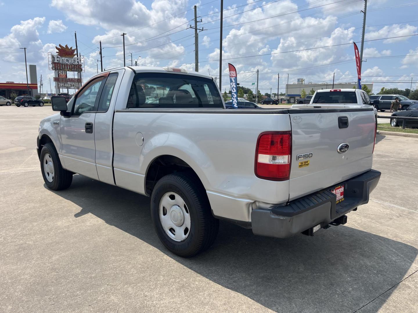 2006 silver Ford F-150 STX 2WD (1FTRF12256N) with an 4.2L V6 OHV 12V engine, located at 14700 Tomball Parkway 249, Houston, TX, 77086, (281) 444-2200, 29.928619, -95.504074 - Photo#4