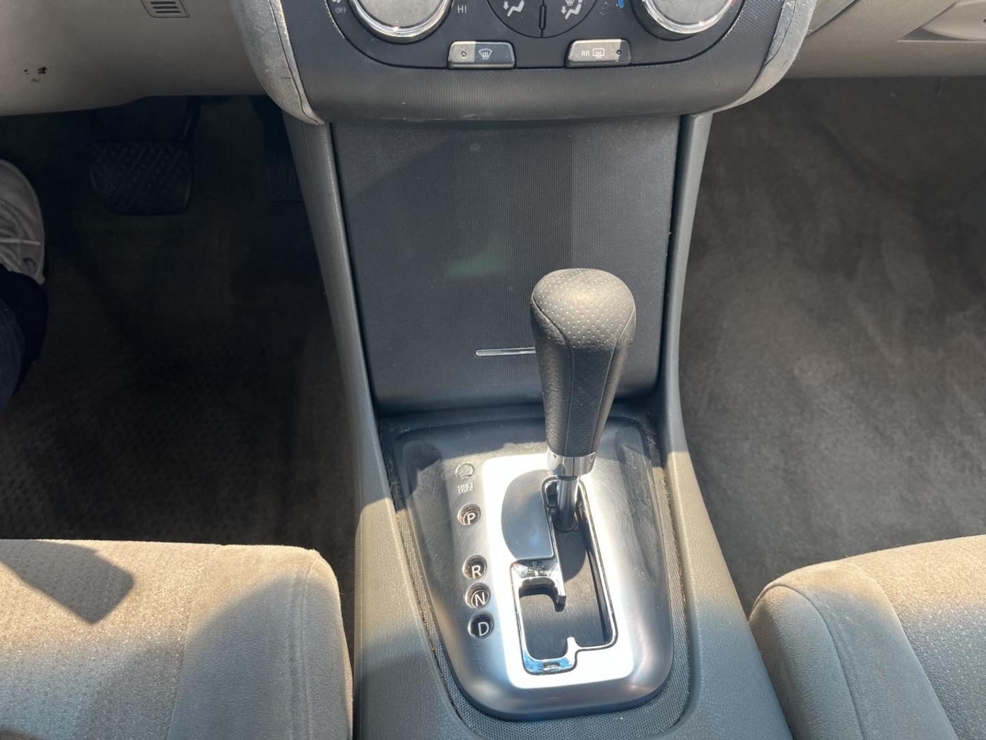 2011 silver Nissan Altima 2.5 S (1N4AL2AP1BN) with an 2.5L L4 DOHC 16V engine, Automatic transmission, located at 14700 Tomball Parkway 249, Houston, TX, 77086, (281) 444-2200, 29.928619, -95.504074 - Photo#12