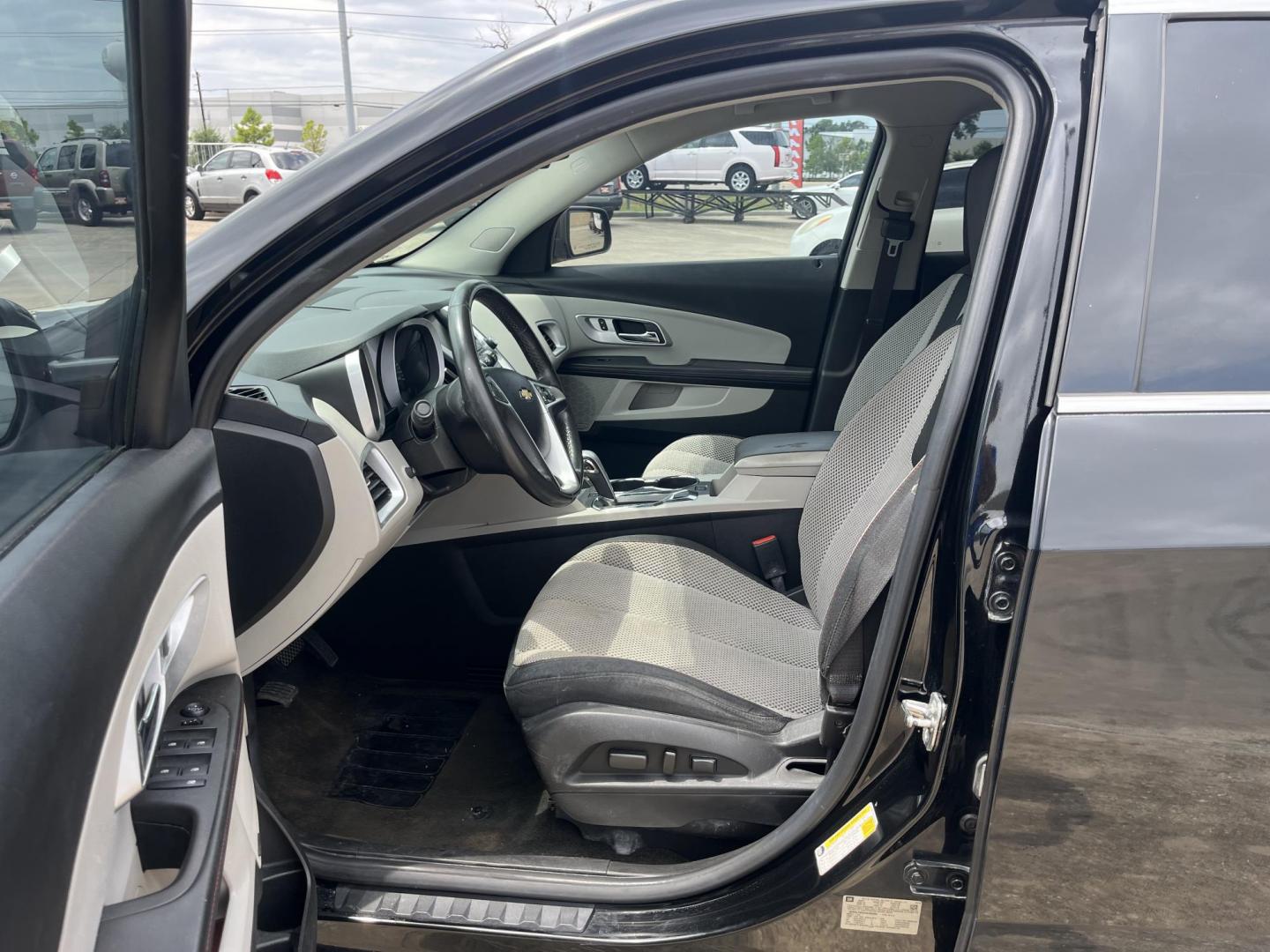 2013 Black /Black Chevrolet Equinox 2LT 2WD (2GNALPEKXD6) with an 2.4L L4 DOHC 16V engine, 6-Speed Automatic transmission, located at 14700 Tomball Parkway 249, Houston, TX, 77086, (281) 444-2200, 29.928619, -95.504074 - Photo#8