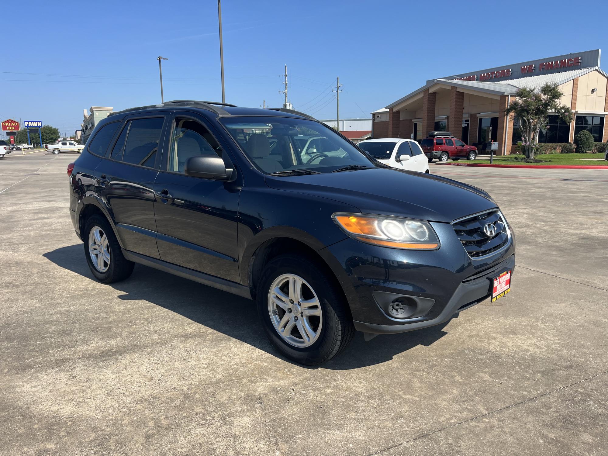 photo of 2011 Hyundai Santa Fe GL 2.4 FWD