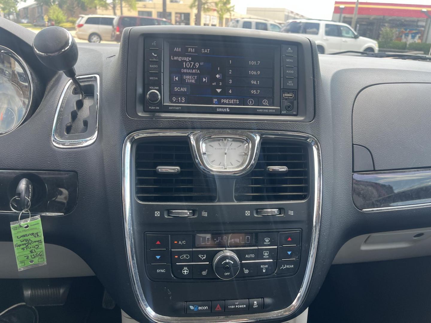 2013 red /Black Chrysler Town & Country Touring-L (2C4RC1CG6DR) with an 3.6L V6 DOHC 24V engine, 6-Speed Automatic transmission, located at 14700 Tomball Parkway 249, Houston, TX, 77086, (281) 444-2200, 29.928619, -95.504074 - Photo#14