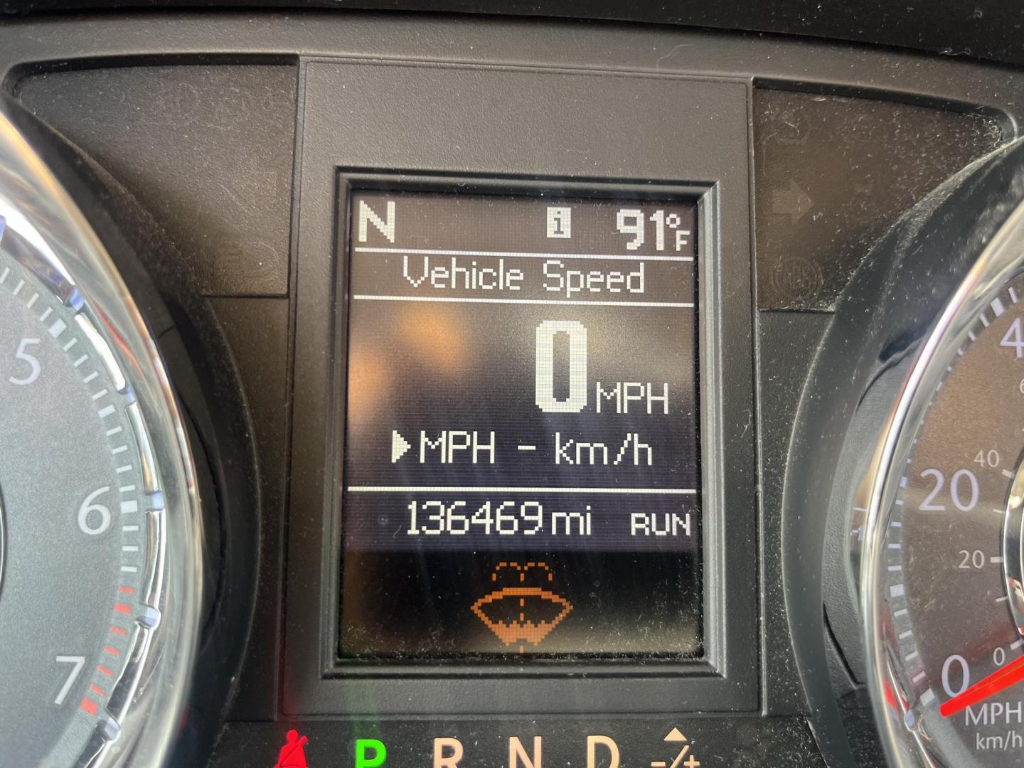 2013 red /Black Chrysler Town & Country Touring-L (2C4RC1CG6DR) with an 3.6L V6 DOHC 24V engine, 6-Speed Automatic transmission, located at 14700 Tomball Parkway 249, Houston, TX, 77086, (281) 444-2200, 29.928619, -95.504074 - Photo#17