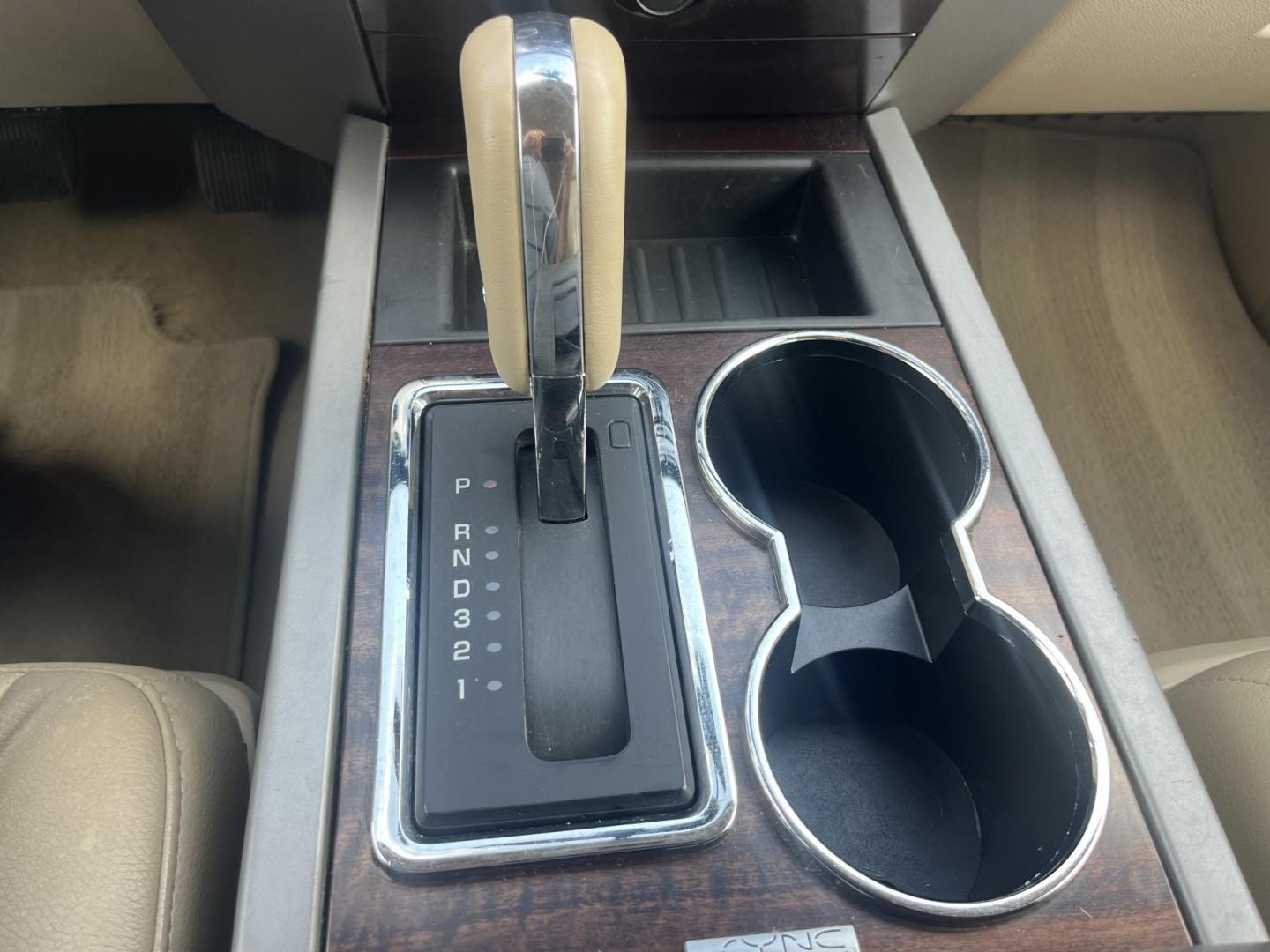 2011 Brown Ford Expedition EL King Ranch 2WD (1FMJK1H5XBE) with an 5.4L V8 SOHC 16V FFV engine, 6-Speed Automatic transmission, located at 14700 Tomball Parkway 249, Houston, TX, 77086, (281) 444-2200, 29.928619, -95.504074 - Photo#13
