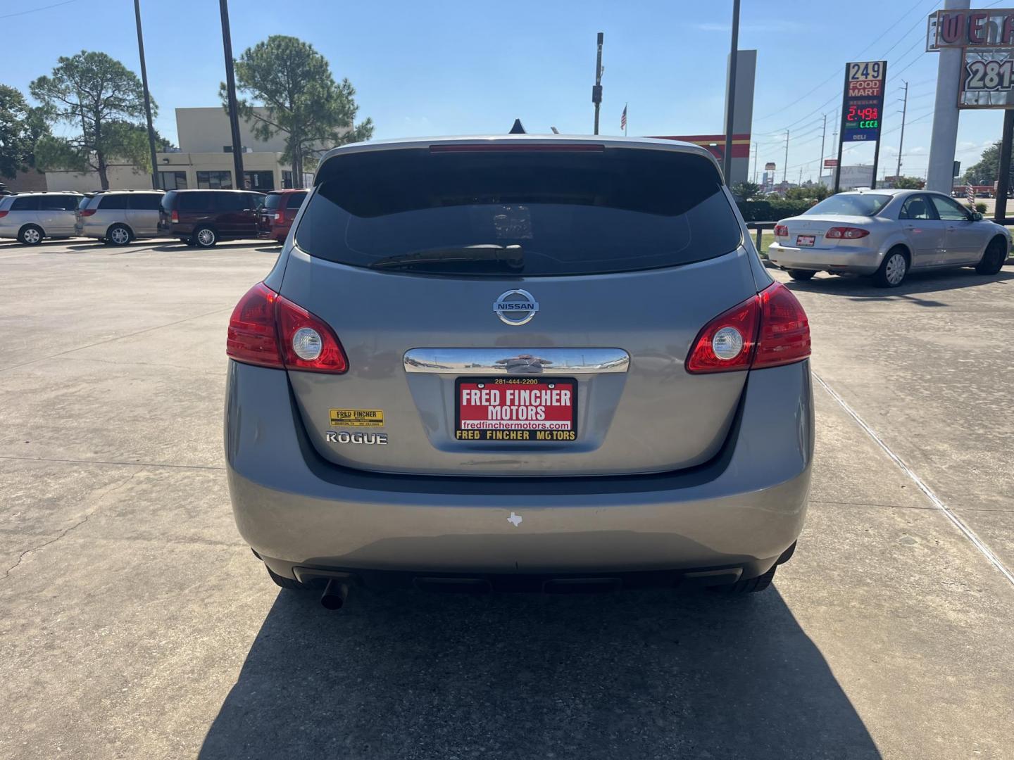 2012 Nissan Rogue S FWD Krom Edition (JN8AS5MT5CW) with an 2.5L L4 DOHC 16V engine, Continuously Variable Transmission transmission, located at 14700 Tomball Parkway 249, Houston, TX, 77086, (281) 444-2200, 29.928619, -95.504074 - Photo#4