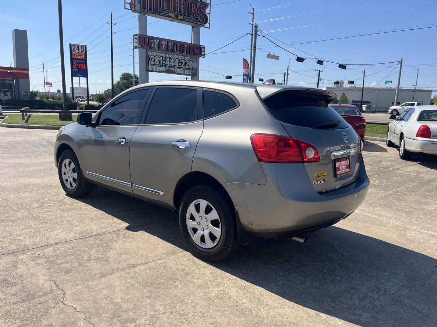 2012 Nissan Rogue S FWD Krom Edition (JN8AS5MT5CW) with an 2.5L L4 DOHC 16V engine, Continuously Variable Transmission transmission, located at 14700 Tomball Parkway 249, Houston, TX, 77086, (281) 444-2200, 29.928619, -95.504074 - Photo#3