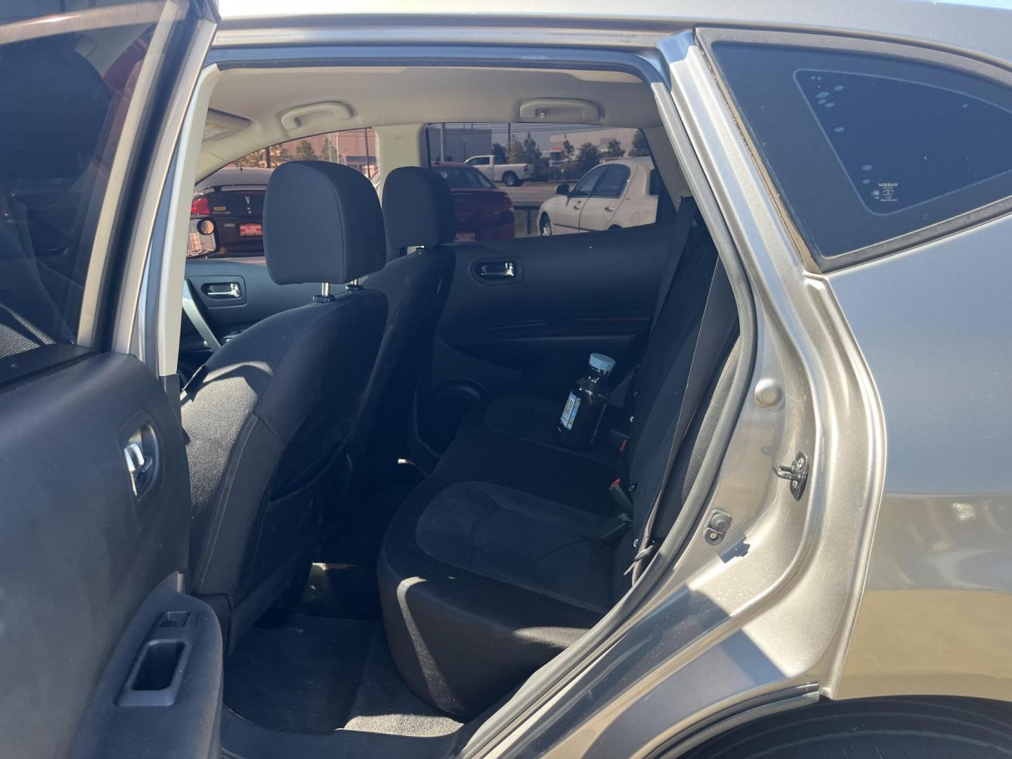 2012 Nissan Rogue S FWD Krom Edition (JN8AS5MT5CW) with an 2.5L L4 DOHC 16V engine, Continuously Variable Transmission transmission, located at 14700 Tomball Parkway 249, Houston, TX, 77086, (281) 444-2200, 29.928619, -95.504074 - Photo#7