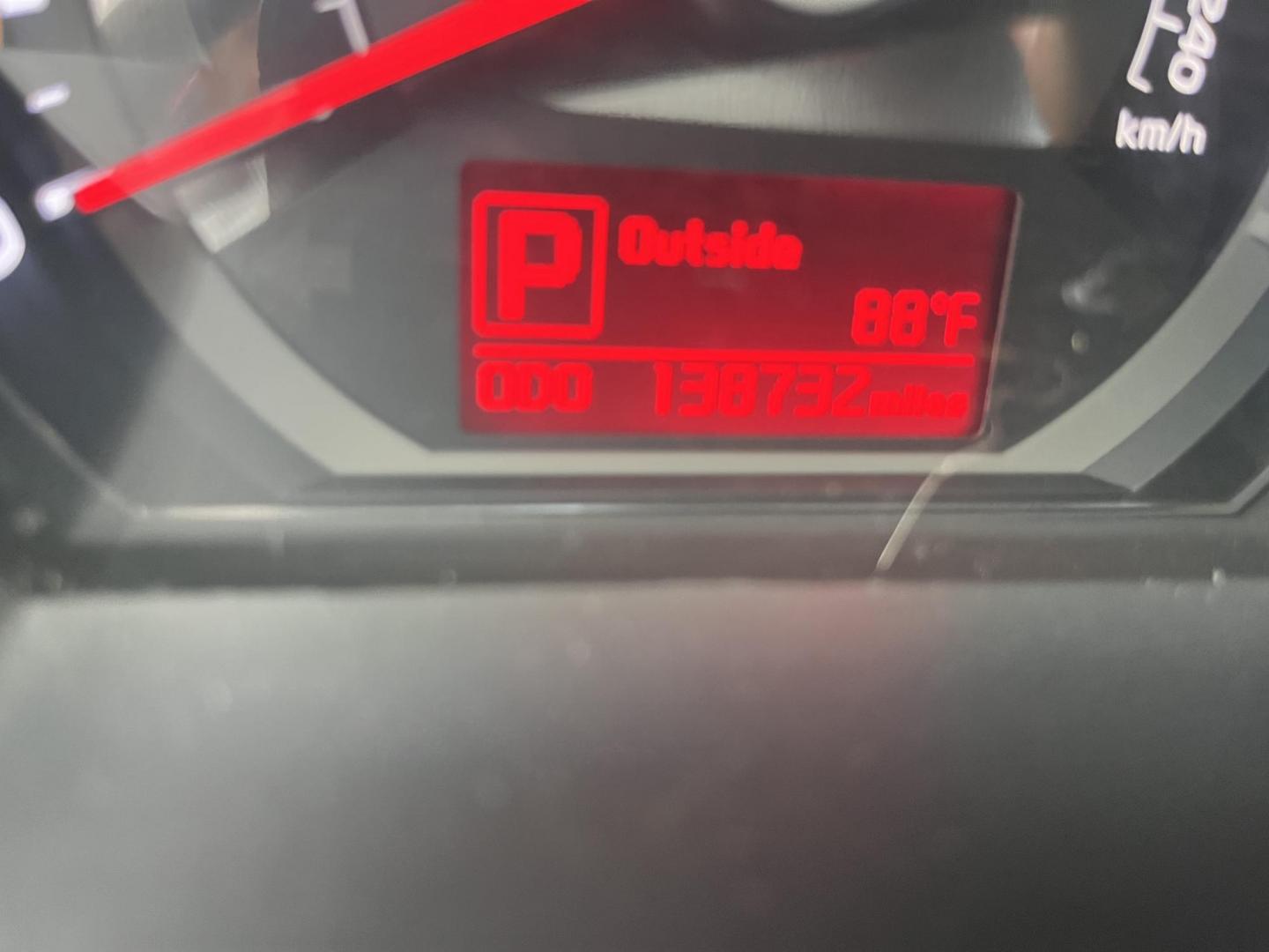 2014 red Kia Sportage LX AWD (KNDPBCAC3E7) with an 2.4L V6 DOHC 24V engine, 6-Speed Automatic transmission, located at 14700 Tomball Parkway 249, Houston, TX, 77086, (281) 444-2200, 29.928619, -95.504074 - Photo#17