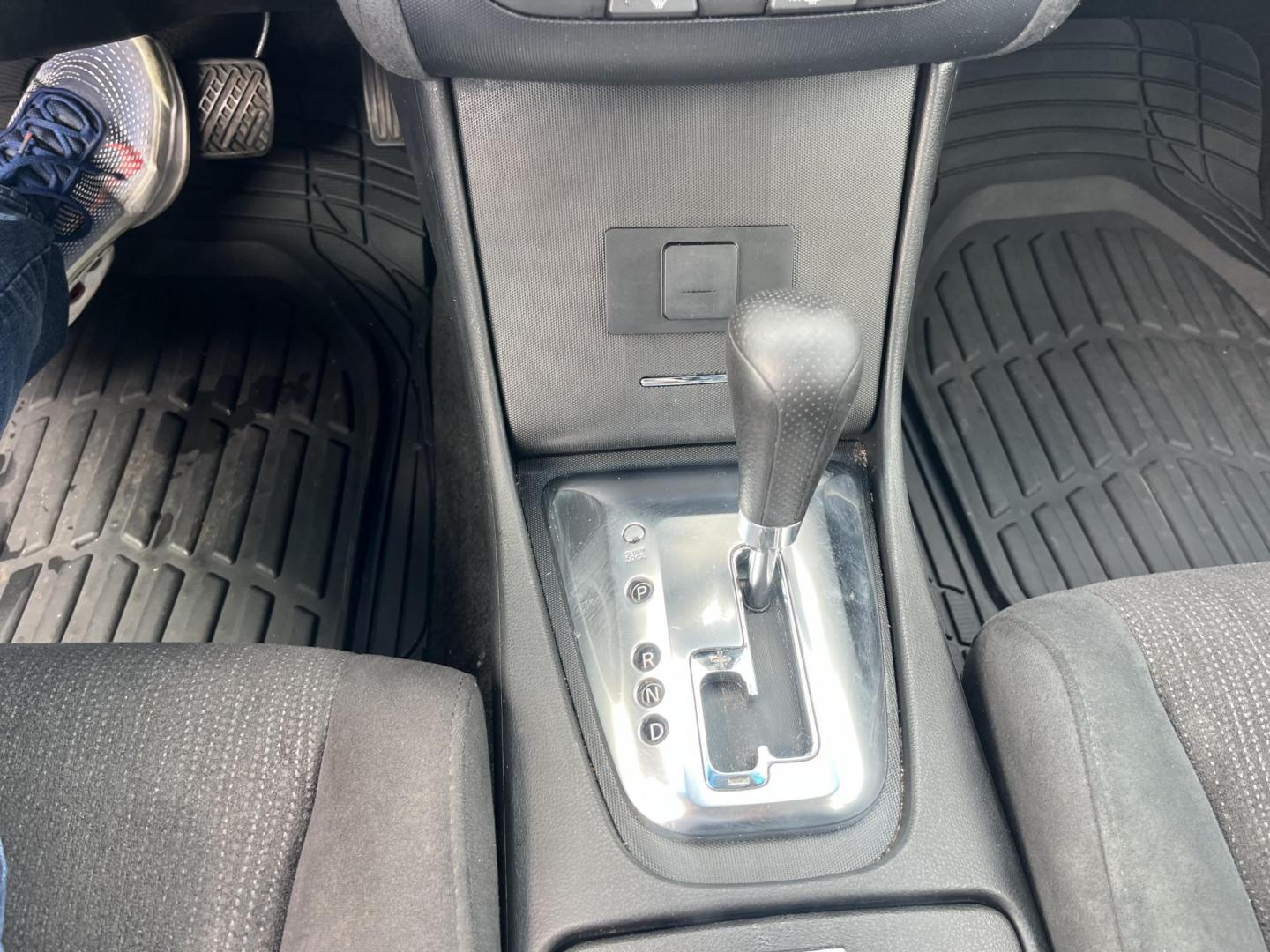 2012 silver Nissan Altima 2.5 S (1N4AL2AP0CN) with an 2.5L L4 DOHC 16V engine, Automatic transmission, located at 14700 Tomball Parkway 249, Houston, TX, 77086, (281) 444-2200, 29.928619, -95.504074 - Photo#13