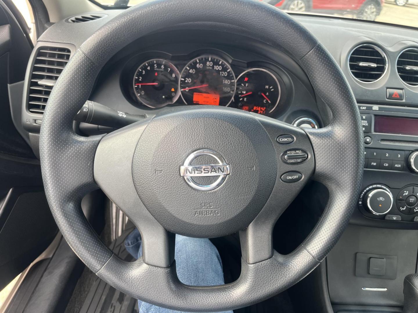 2012 silver Nissan Altima 2.5 S (1N4AL2AP0CN) with an 2.5L L4 DOHC 16V engine, Automatic transmission, located at 14700 Tomball Parkway 249, Houston, TX, 77086, (281) 444-2200, 29.928619, -95.504074 - Photo#15