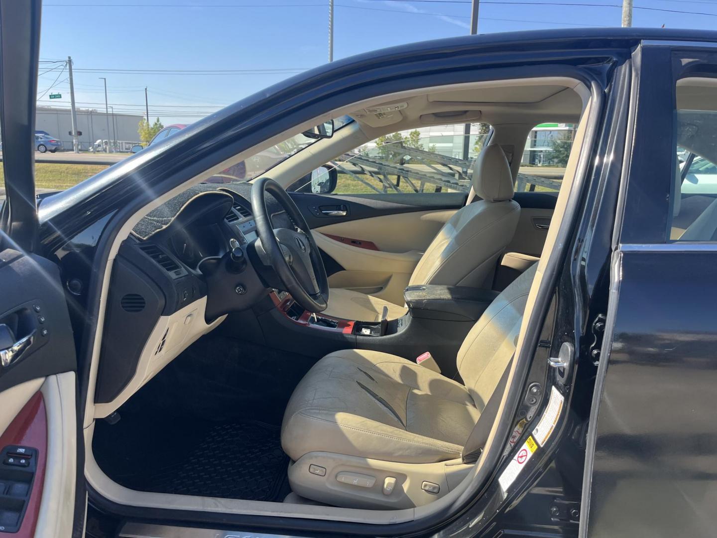 2007 Black /Tan Lexus ES 350 Sedan (JTHBJ46G372) with an 3.5L V6 DOHC 24V engine, 6-Speed Automatic Overdrive transmission, located at 14700 Tomball Parkway 249, Houston, TX, 77086, (281) 444-2200, 29.928619, -95.504074 - Photo#8