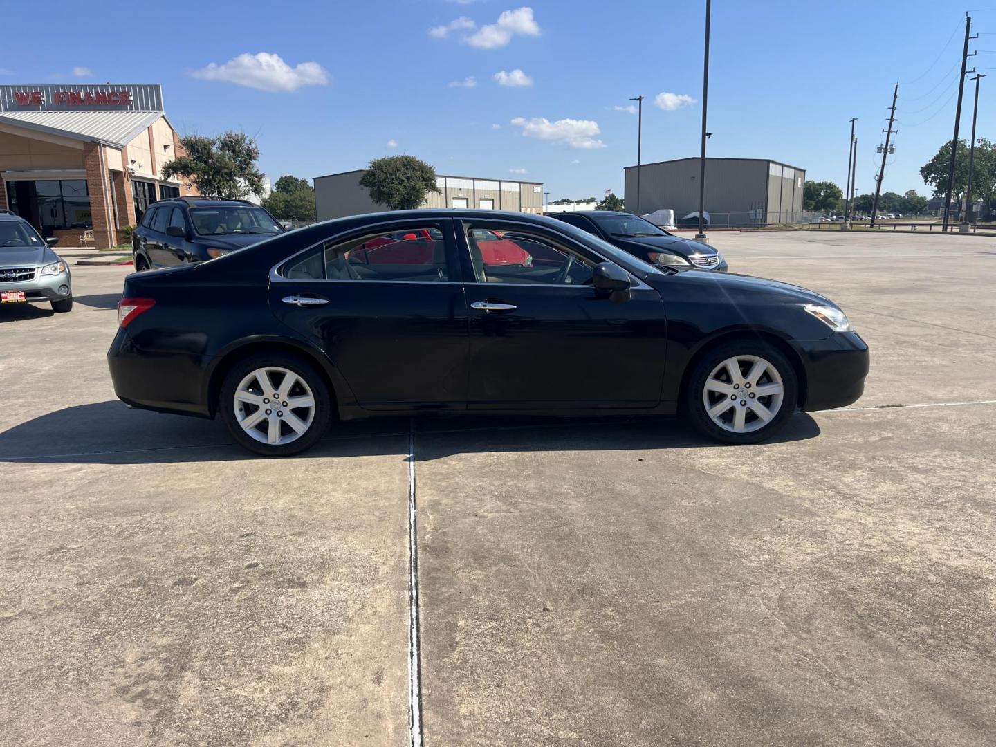 2007 Black /Tan Lexus ES 350 Sedan (JTHBJ46G372) with an 3.5L V6 DOHC 24V engine, 6-Speed Automatic Overdrive transmission, located at 14700 Tomball Parkway 249, Houston, TX, 77086, (281) 444-2200, 29.928619, -95.504074 - Photo#7