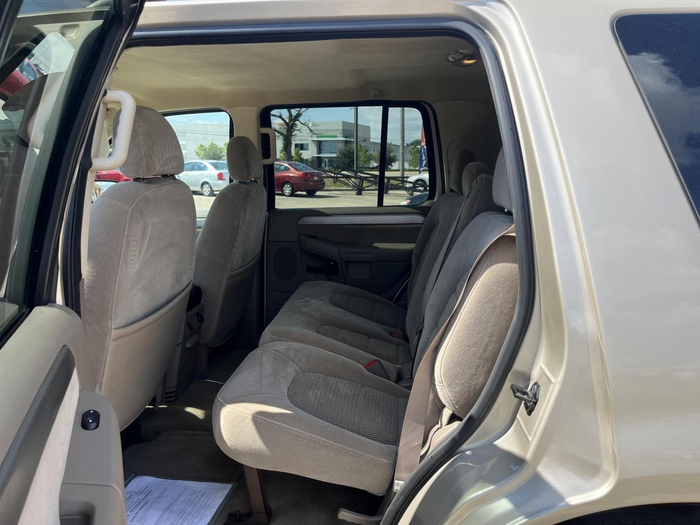 2004 GOLD Ford Explorer XLT 4.0L 2WD (1FMZU63K34U) with an 4.0L V6 SOHC 12V FFV engine, 5-Speed Automatic Overdrive transmission, located at 14700 Tomball Parkway 249, Houston, TX, 77086, (281) 444-2200, 29.928619, -95.504074 - Photo#9