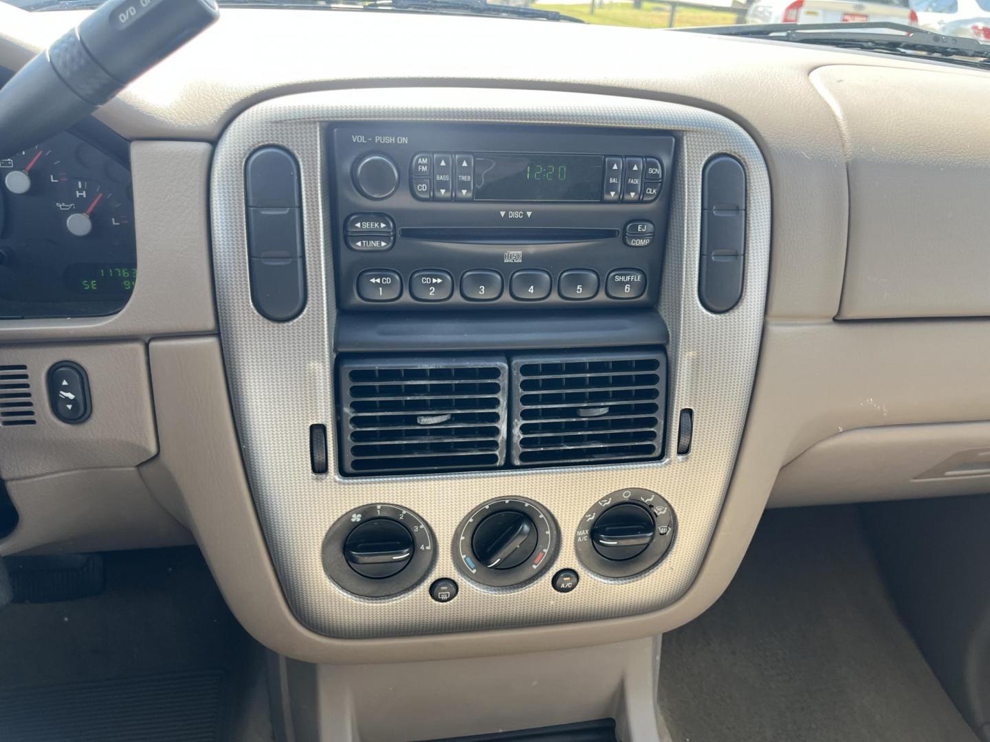 2004 GOLD Ford Explorer XLT 4.0L 2WD (1FMZU63K34U) with an 4.0L V6 SOHC 12V FFV engine, 5-Speed Automatic Overdrive transmission, located at 14700 Tomball Parkway 249, Houston, TX, 77086, (281) 444-2200, 29.928619, -95.504074 - Photo#14