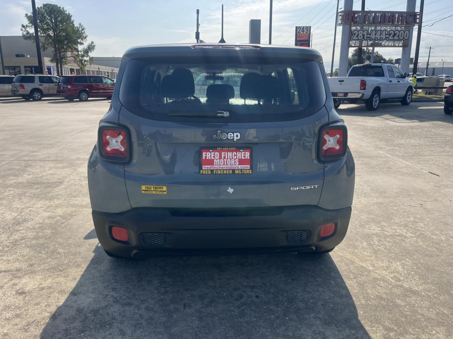 2017 Jeep Renegade Sport FWD (ZACCJAAB6HP) with an 2.4L L4 DOHC 16V engine, 6M transmission, located at 14700 Tomball Parkway 249, Houston, TX, 77086, (281) 444-2200, 29.928619, -95.504074 - Photo#5