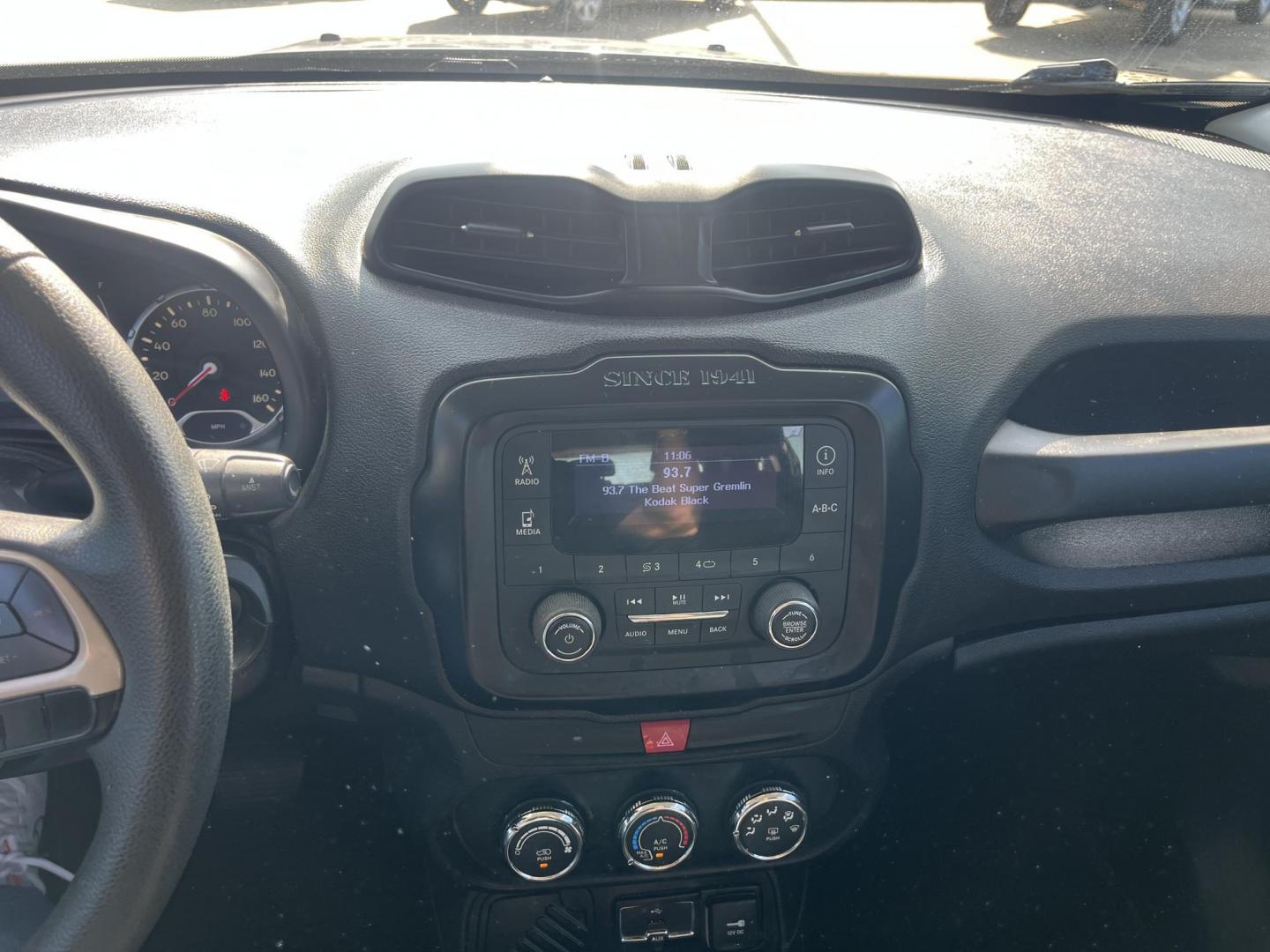 2017 Jeep Renegade Sport FWD (ZACCJAAB6HP) with an 2.4L L4 DOHC 16V engine, 6M transmission, located at 14700 Tomball Parkway 249, Houston, TX, 77086, (281) 444-2200, 29.928619, -95.504074 - Photo#15