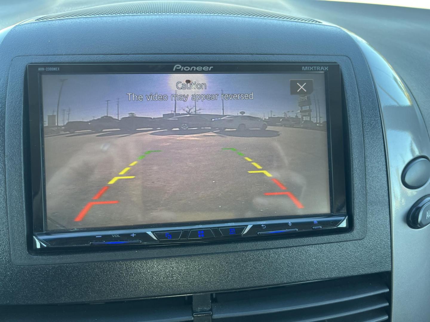 2007 GOLD Toyota Sienna CE FWD 7-Passenger Seating (5TDZK23C97S) with an 3.5L V6 EFI DOHC 24V engine, 5-Speed Automatic Overdrive transmission, located at 14700 Tomball Parkway 249, Houston, TX, 77086, (281) 444-2200, 29.928619, -95.504074 - Photo#15