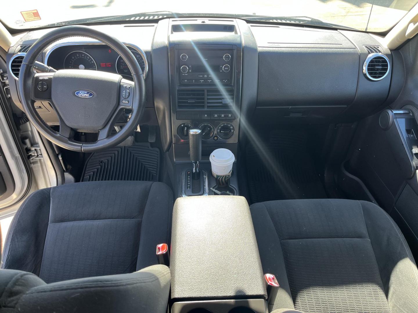 2010 Ford Explorer XLT 4.0L 4WD (1FMEU7DE1AU) with an 4.0L V6 SOHC 16V engine, 5-Speed Automatic transmission, located at 14700 Tomball Parkway 249, Houston, TX, 77086, (281) 444-2200, 29.928619, -95.504074 - Photo#9