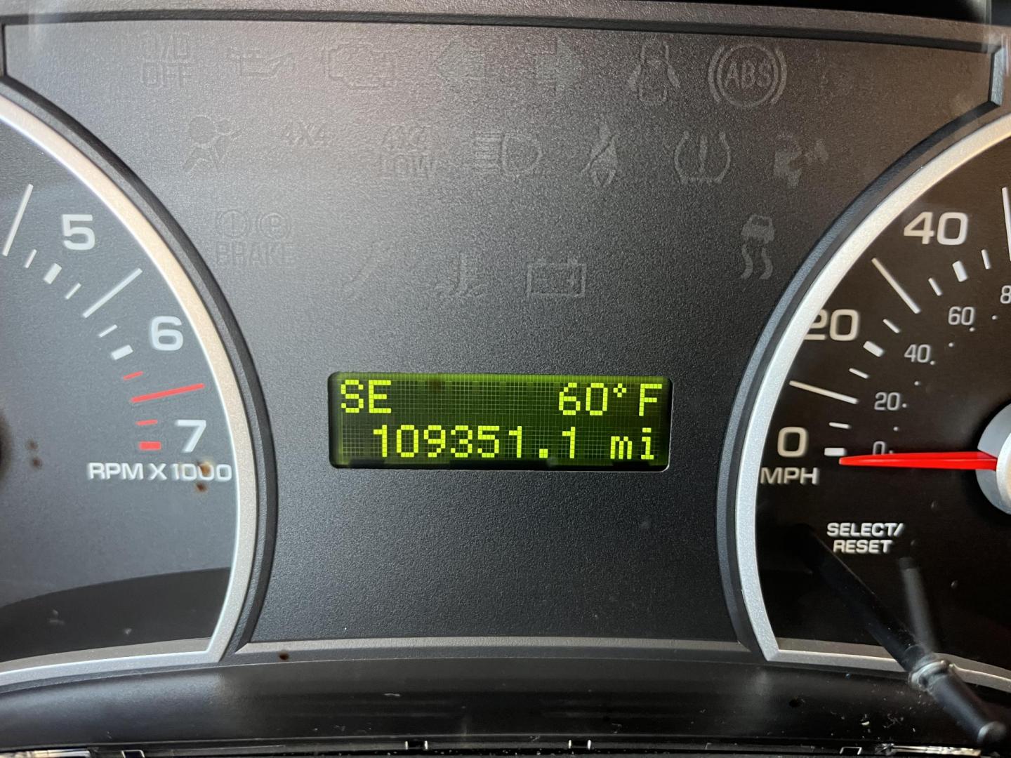 2010 Ford Explorer XLT 4.0L 4WD (1FMEU7DE1AU) with an 4.0L V6 SOHC 16V engine, 5-Speed Automatic transmission, located at 14700 Tomball Parkway 249, Houston, TX, 77086, (281) 444-2200, 29.928619, -95.504074 - Photo#17