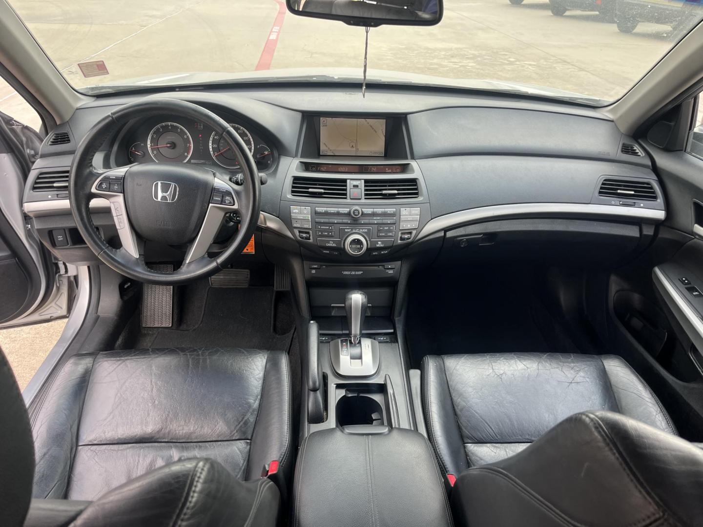 2009 silver Honda Accord EX-L V-6 Sedan AT (1HGCP36809A) with an 3.5L V6 SOHC 24V engine, 5-Speed Automatic transmission, located at 14700 Tomball Parkway 249, Houston, TX, 77086, (281) 444-2200, 29.928619, -95.504074 - Photo#10