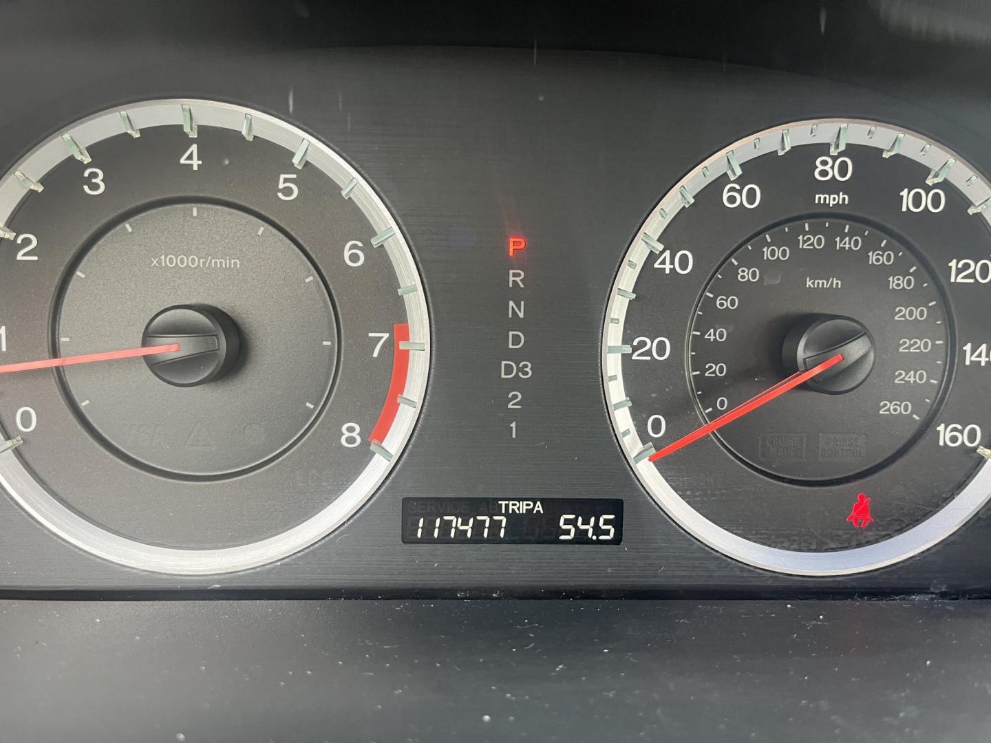 2009 silver Honda Accord EX-L V-6 Sedan AT (1HGCP36809A) with an 3.5L V6 SOHC 24V engine, 5-Speed Automatic transmission, located at 14700 Tomball Parkway 249, Houston, TX, 77086, (281) 444-2200, 29.928619, -95.504074 - Photo#16