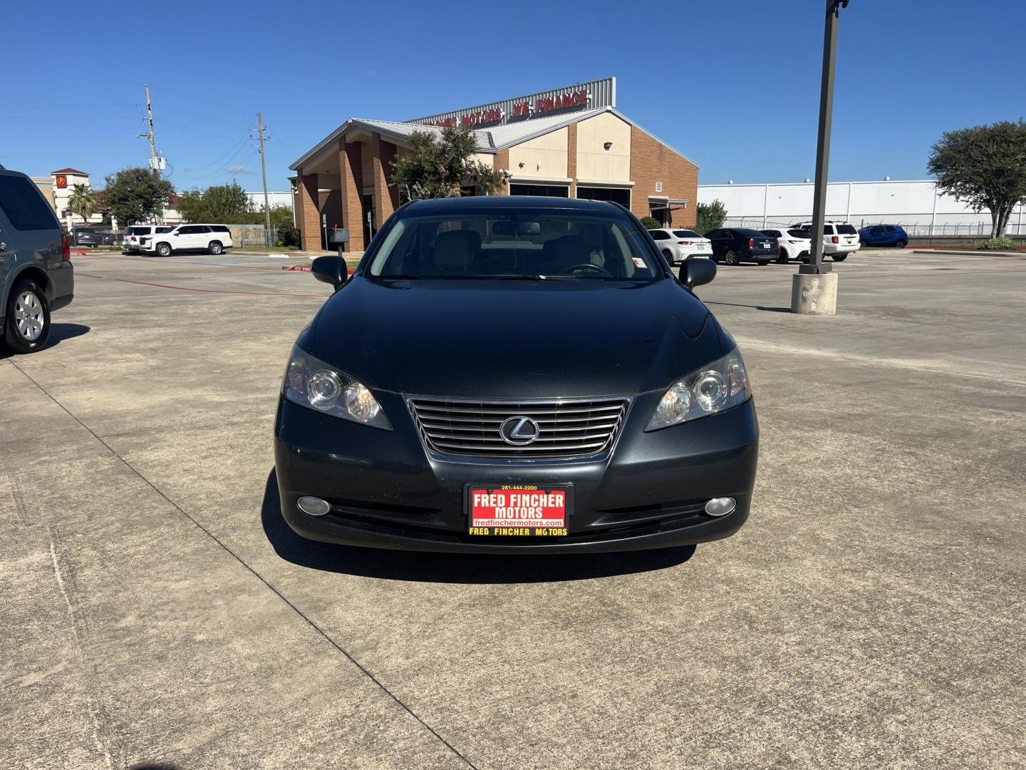 2008 Lexus ES 350 Sedan (JTHBJ46G582) with an 3.5L V6 DOHC 24V engine, 6-Speed Automatic Overdrive transmission, located at 14700 Tomball Parkway 249, Houston, TX, 77086, (281) 444-2200, 29.928619, -95.504074 - Photo#1