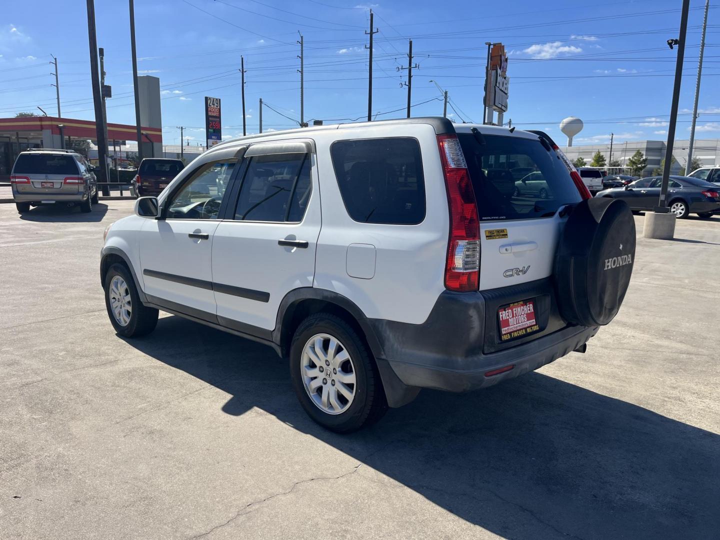2006 Honda CR-V EX 4WD AT (JHLRD788X6C) with an 2.4L L4 DOHC 16V engine, 5-Speed Automatic Overdrive transmission, located at 14700 Tomball Parkway 249, Houston, TX, 77086, (281) 444-2200, 29.928619, -95.504074 - Photo#4