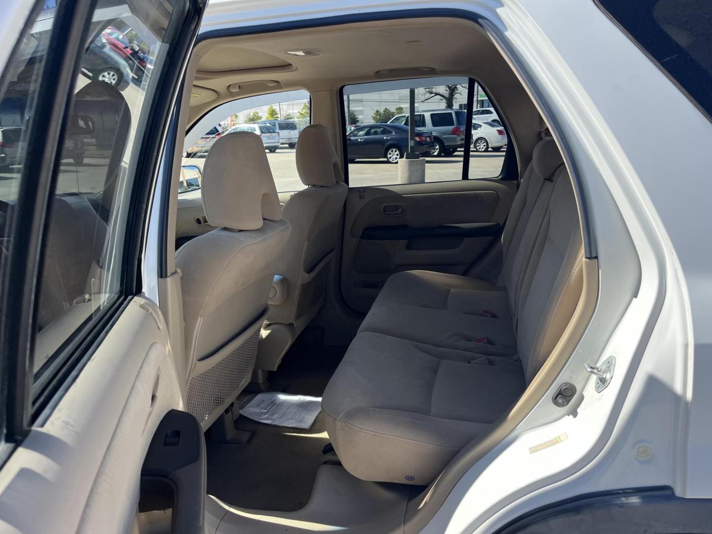 2006 Honda CR-V EX 4WD AT (JHLRD788X6C) with an 2.4L L4 DOHC 16V engine, 5-Speed Automatic Overdrive transmission, located at 14700 Tomball Parkway 249, Houston, TX, 77086, (281) 444-2200, 29.928619, -95.504074 - Photo#9