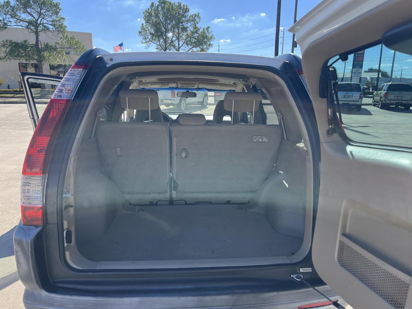 2006 Honda CR-V EX 4WD AT (JHLRD788X6C) with an 2.4L L4 DOHC 16V engine, 5-Speed Automatic Overdrive transmission, located at 14700 Tomball Parkway 249, Houston, TX, 77086, (281) 444-2200, 29.928619, -95.504074 - Photo#13