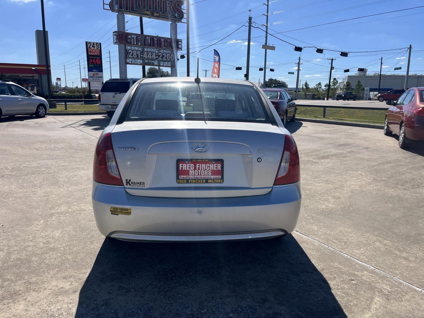 2011 Hyundai Accent GLS 4-Door (KMHCN4AC3BU) with an 1.6L L4 DOHC 16V engine, located at 14700 Tomball Parkway 249, Houston, TX, 77086, (281) 444-2200, 29.928619, -95.504074 - Photo#4