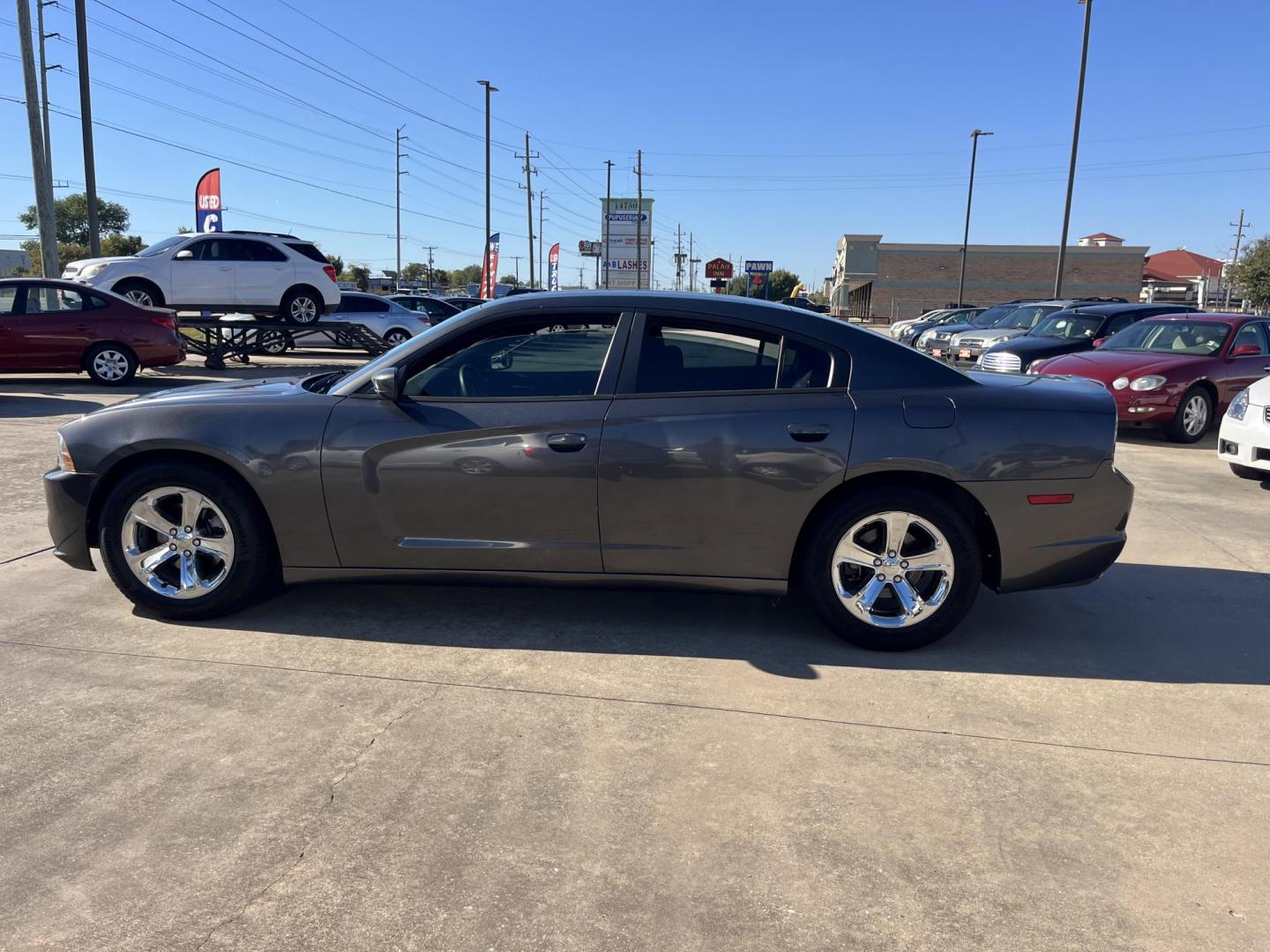 2014 Dodge Charger SE (2C3CDXBG6EH) with an 3.6L V6 DOHC 24V engine, 5-Speed Automatic transmission, located at 14700 Tomball Parkway 249, Houston, TX, 77086, (281) 444-2200, 29.928619, -95.504074 - Photo#3