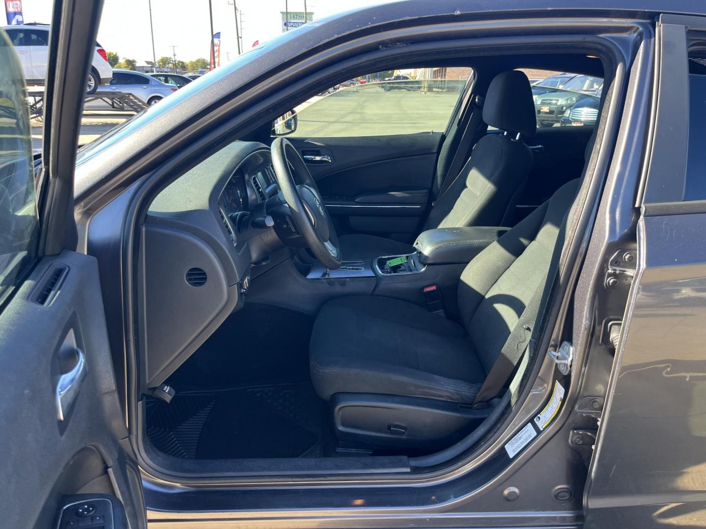 2014 Dodge Charger SE (2C3CDXBG6EH) with an 3.6L V6 DOHC 24V engine, 5-Speed Automatic transmission, located at 14700 Tomball Parkway 249, Houston, TX, 77086, (281) 444-2200, 29.928619, -95.504074 - Photo#7