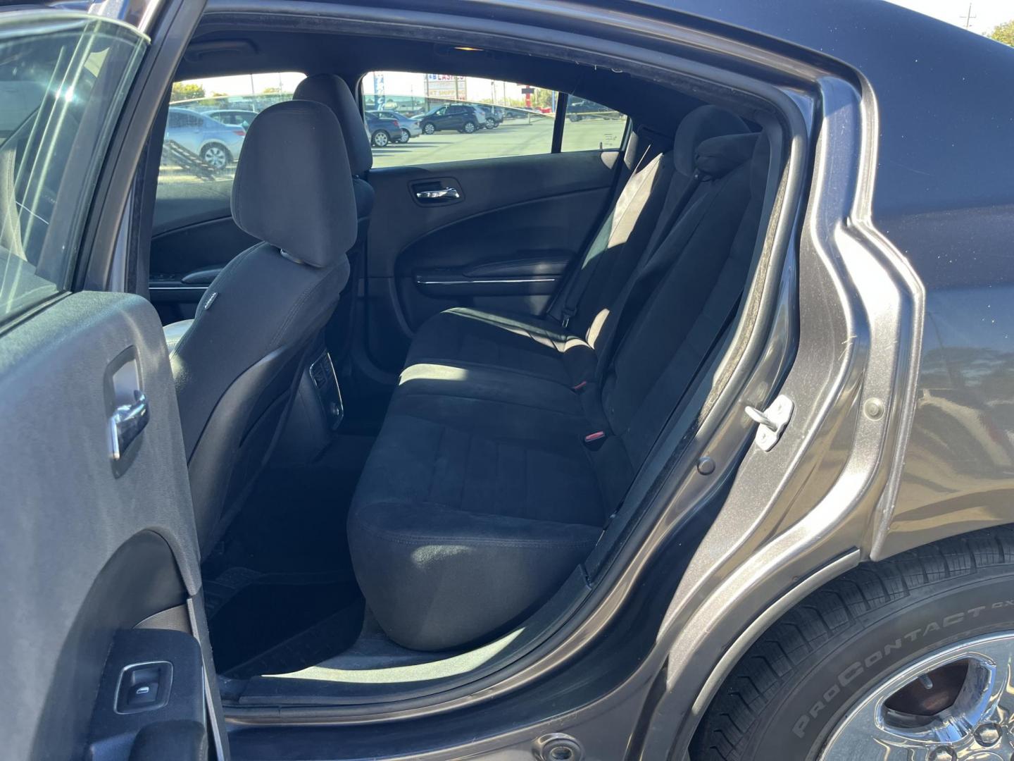 2014 Dodge Charger SE (2C3CDXBG6EH) with an 3.6L V6 DOHC 24V engine, 5-Speed Automatic transmission, located at 14700 Tomball Parkway 249, Houston, TX, 77086, (281) 444-2200, 29.928619, -95.504074 - Photo#8