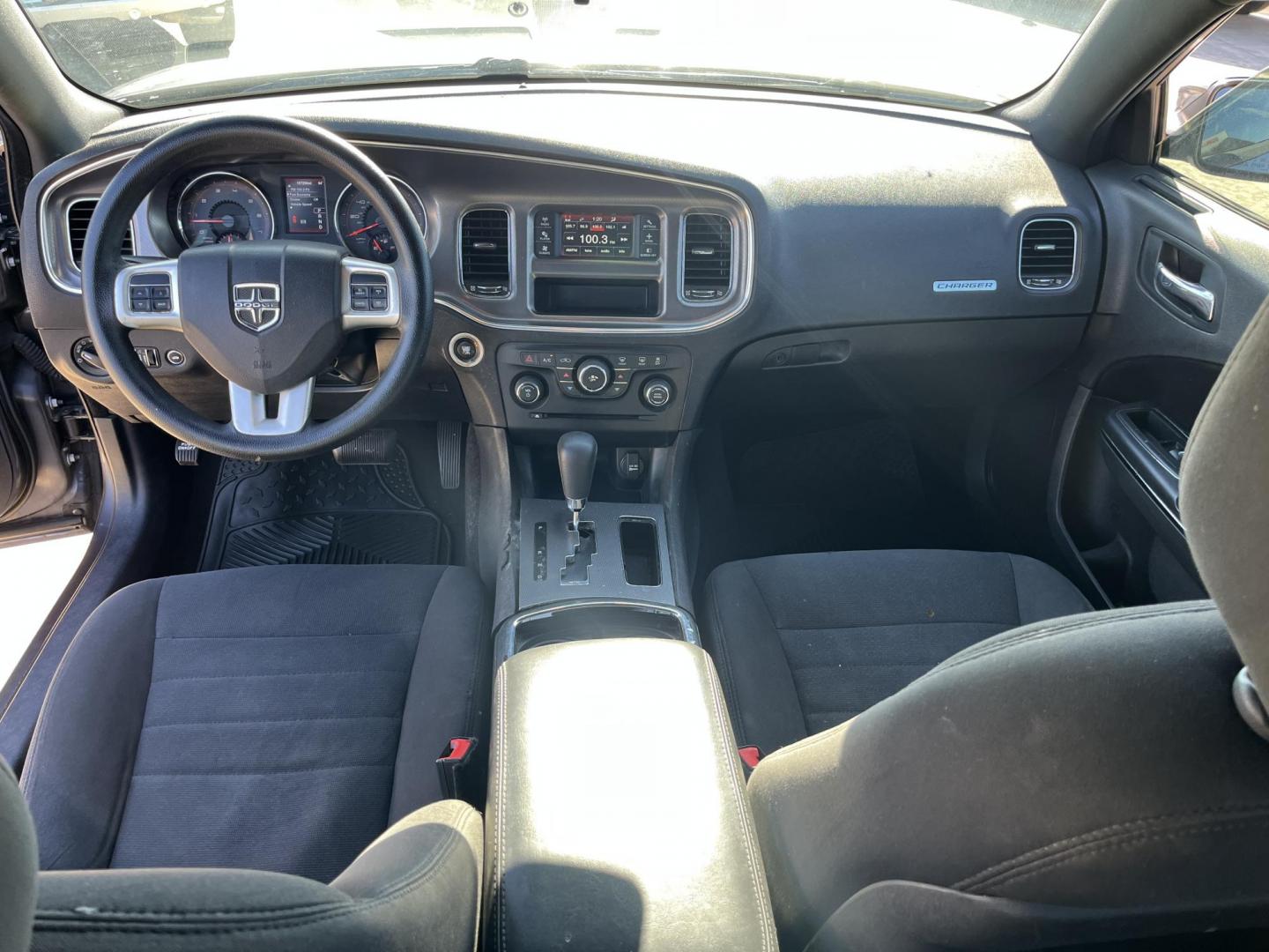 2014 Dodge Charger SE (2C3CDXBG6EH) with an 3.6L V6 DOHC 24V engine, 5-Speed Automatic transmission, located at 14700 Tomball Parkway 249, Houston, TX, 77086, (281) 444-2200, 29.928619, -95.504074 - Photo#9