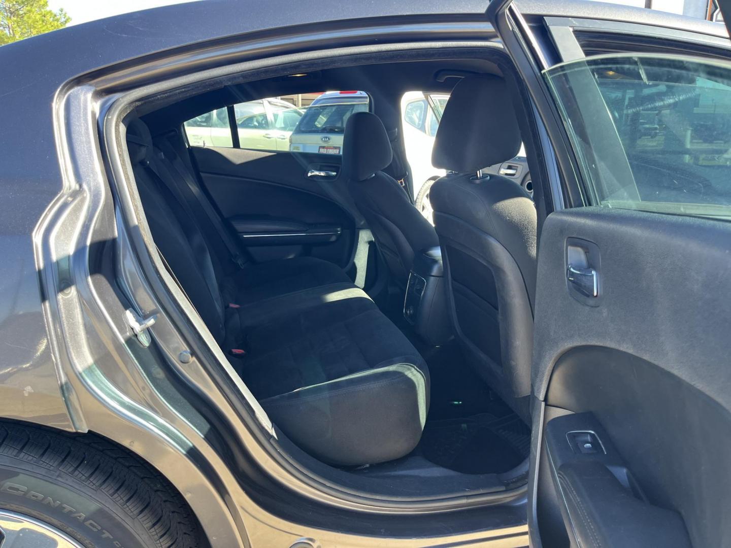 2014 Dodge Charger SE (2C3CDXBG6EH) with an 3.6L V6 DOHC 24V engine, 5-Speed Automatic transmission, located at 14700 Tomball Parkway 249, Houston, TX, 77086, (281) 444-2200, 29.928619, -95.504074 - Photo#11