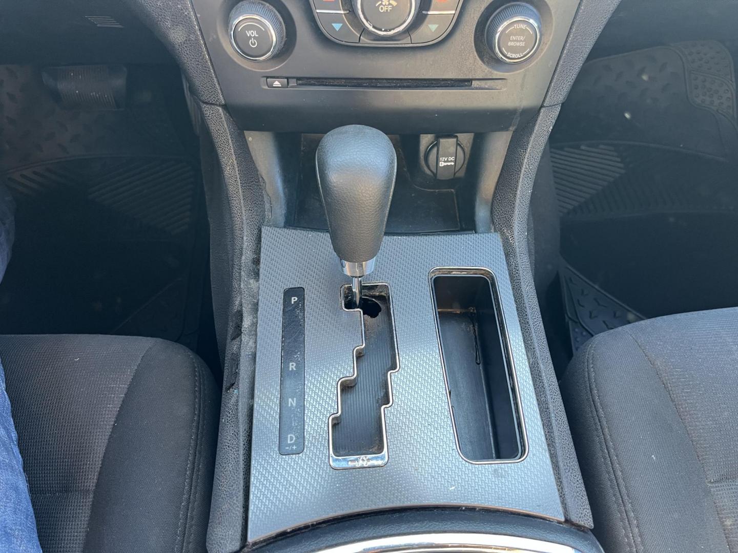 2014 Dodge Charger SE (2C3CDXBG6EH) with an 3.6L V6 DOHC 24V engine, 5-Speed Automatic transmission, located at 14700 Tomball Parkway 249, Houston, TX, 77086, (281) 444-2200, 29.928619, -95.504074 - Photo#12