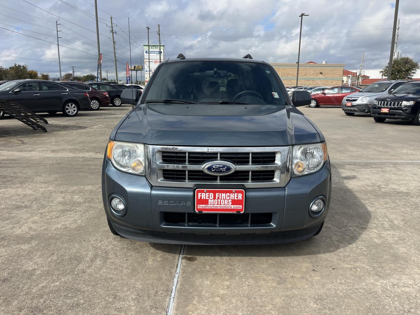 2012 blue Ford Escape XLT FWD (1FMCU0DG4CK) with an 3.0L V6 DOHC 24V engine, 6-Speed Automatic transmission, located at 14700 Tomball Parkway 249, Houston, TX, 77086, (281) 444-2200, 29.928619, -95.504074 - Photo#1